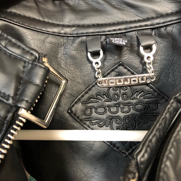 Leather Jacket - Picture 4 of 4